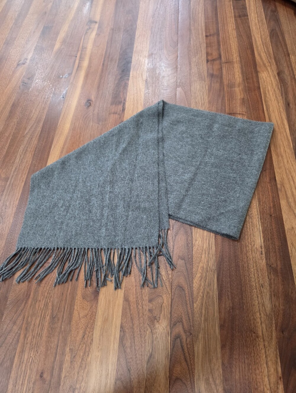 Cashmè Made In Italy Gray Scarf